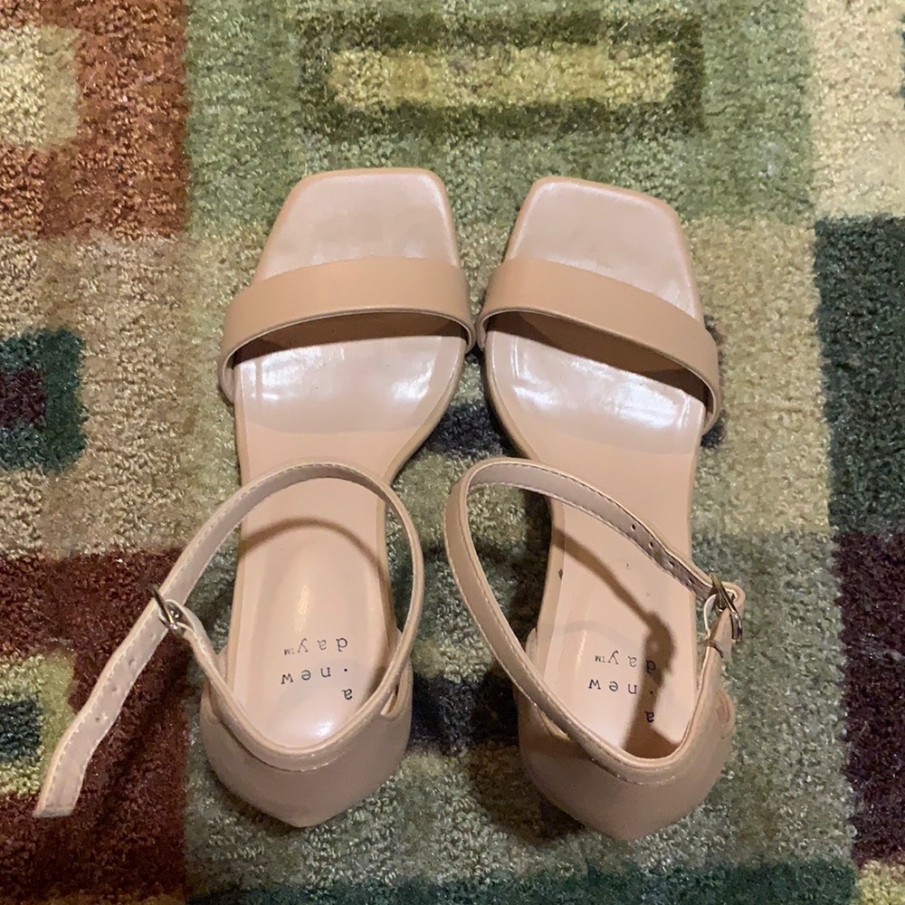 Sandal heels